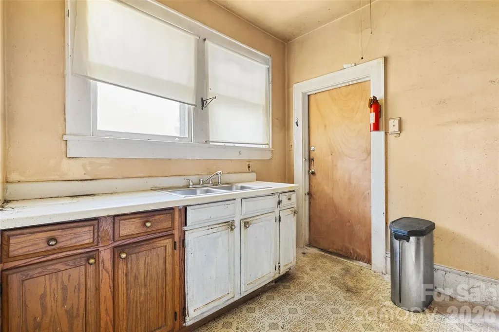 408 W Kingston Avenue Charlotte NC 28203