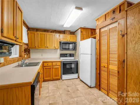 137 Amys Ridge Road Lake Lure NC 28746