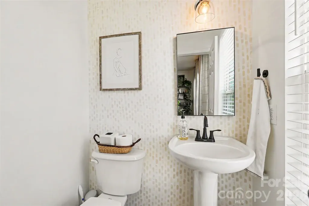 2914 Duvalla Avenue Charlotte NC 28209