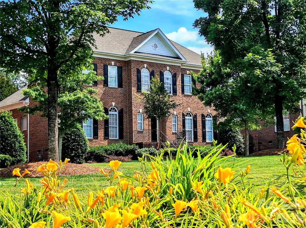 232 Hawthorne Park Avenue Belmont NC 28012