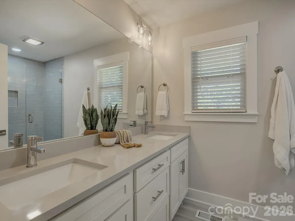 3423 Sudbury Road Charlotte NC 28205