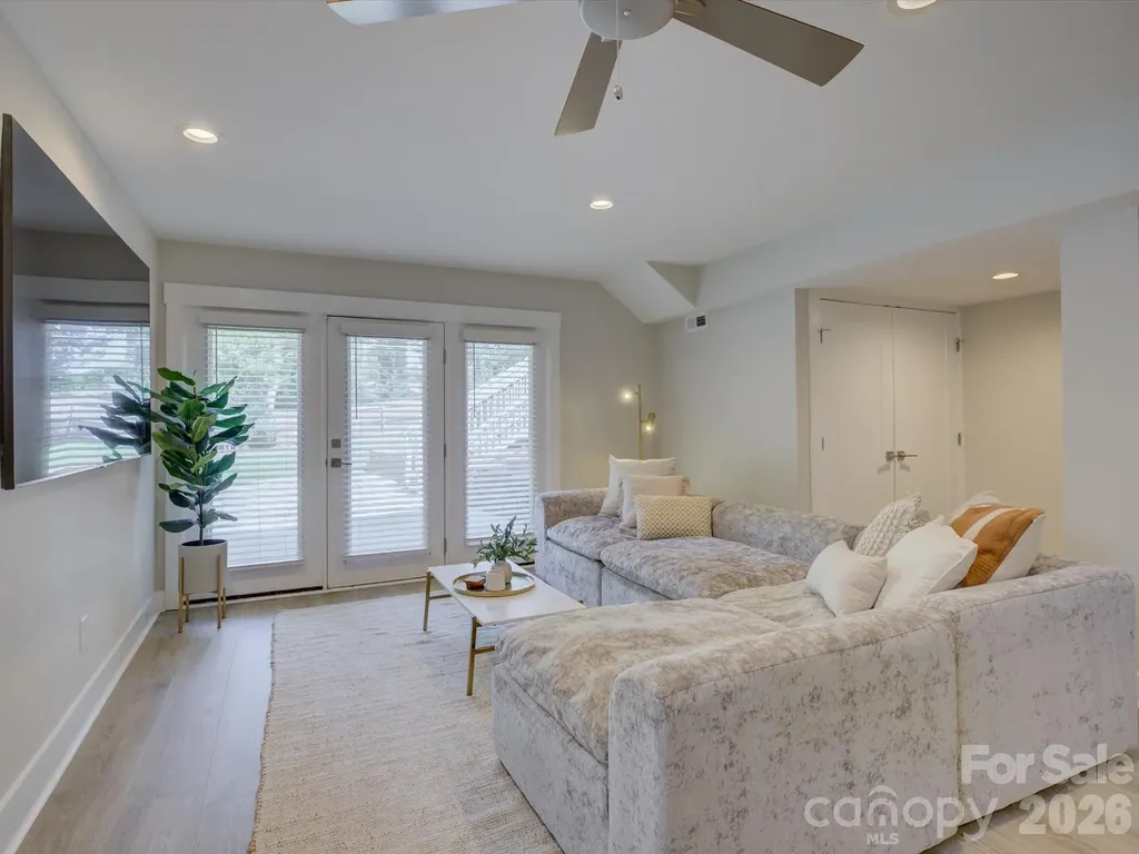 3423 Sudbury Road Charlotte NC 28205