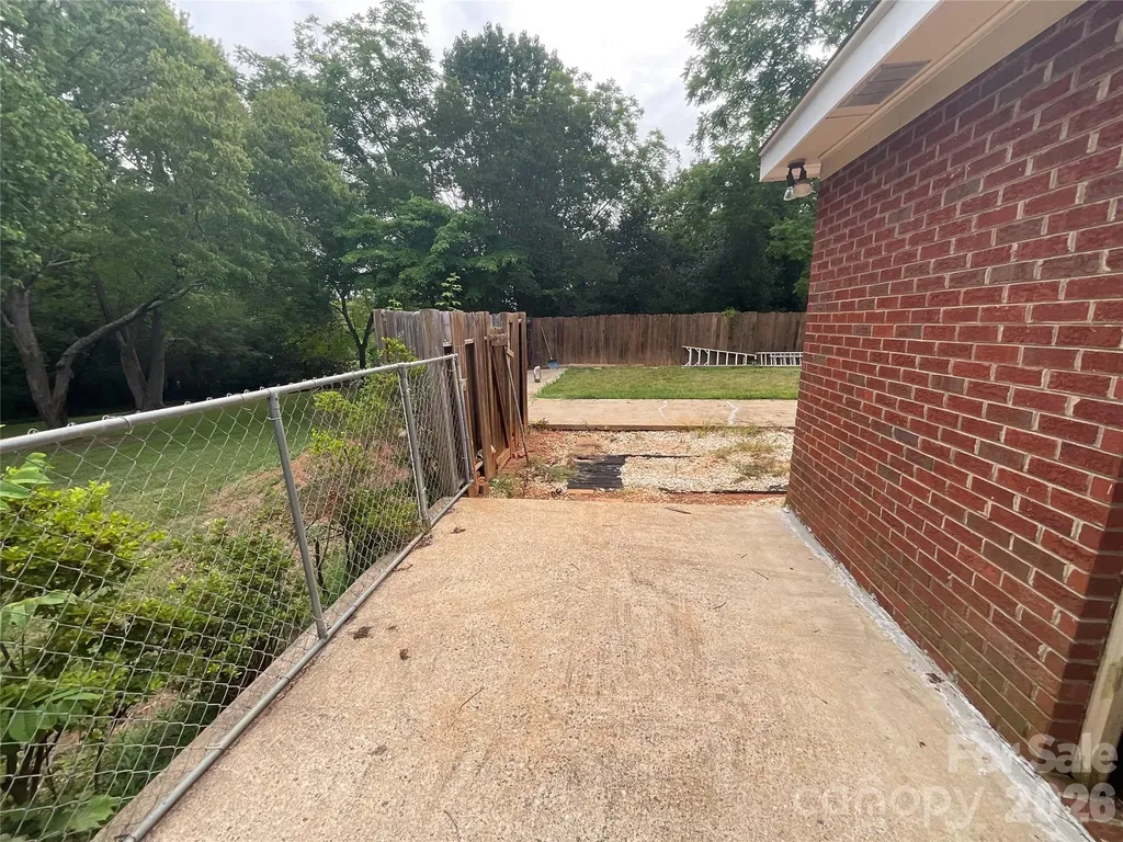5521 Suttlemyre Lane Hickory NC 28601