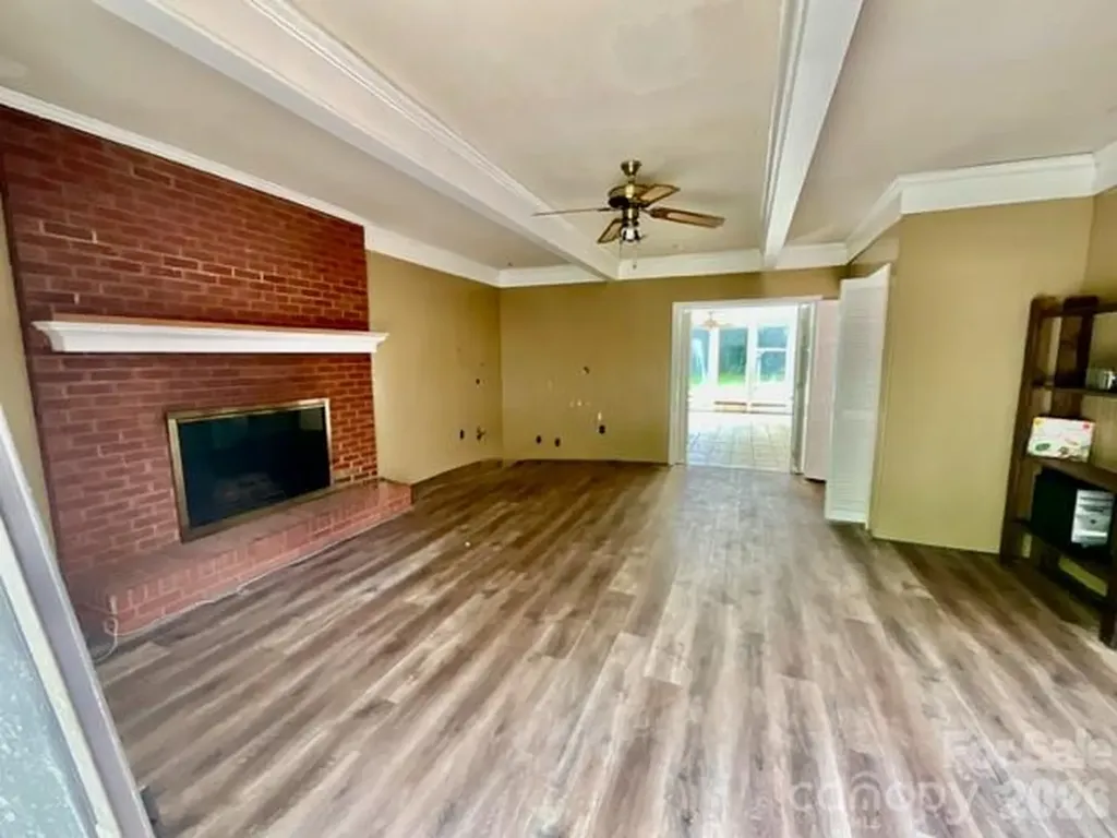 5521 Suttlemyre Lane Hickory NC 28601