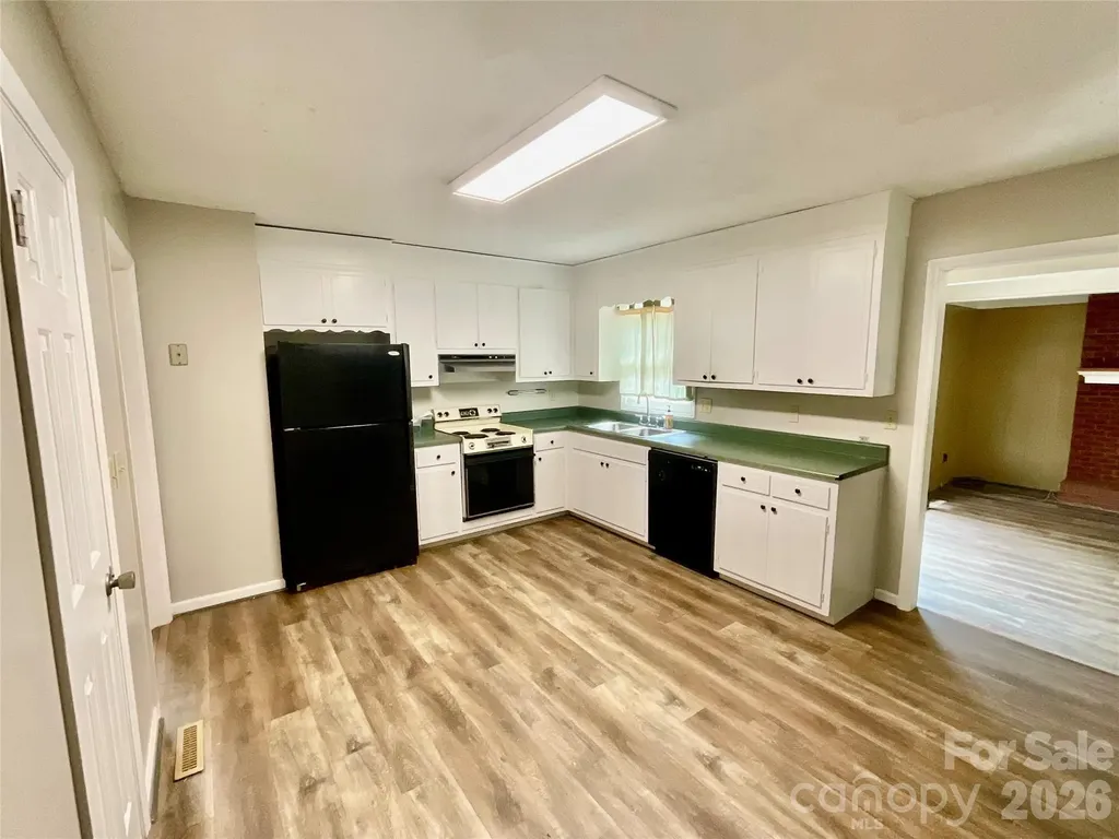 5521 Suttlemyre Lane Hickory NC 28601