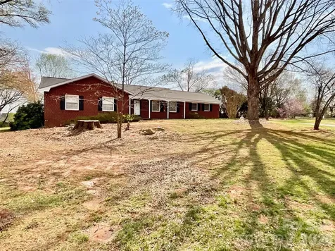 5521 Suttlemyre Lane Hickory NC 28601