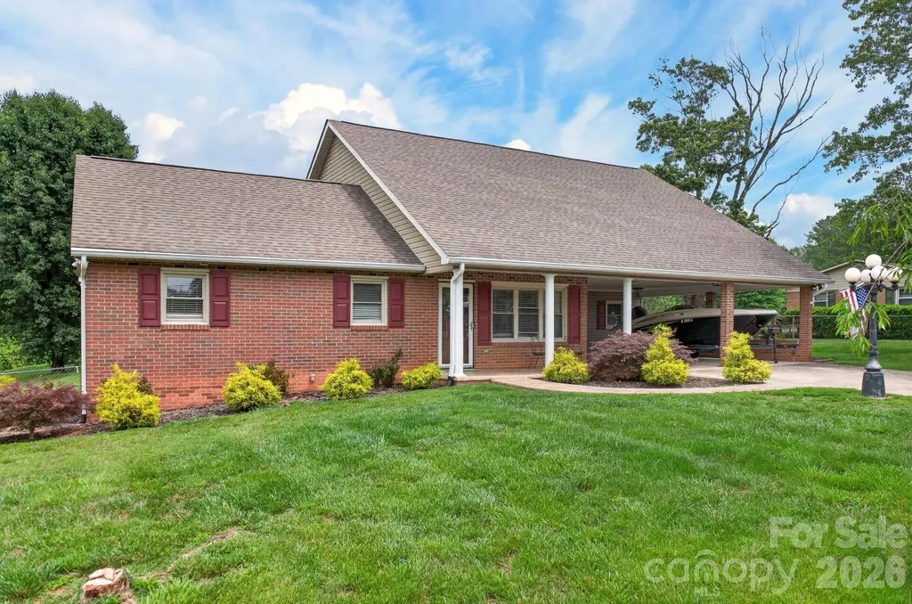2411 Allendale Circle Lenoir NC 28645