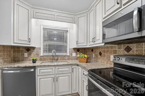 2411 Allendale Circle Lenoir NC 28645