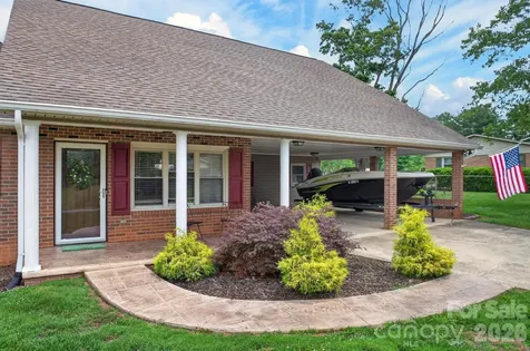 2411 Allendale Circle Lenoir NC 28645