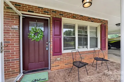 2411 Allendale Circle Lenoir NC 28645
