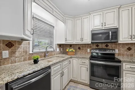 2411 Allendale Circle Lenoir NC 28645