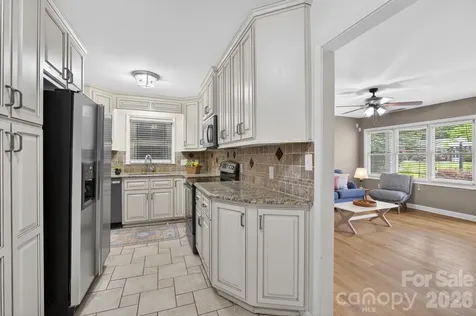 2411 Allendale Circle Lenoir NC 28645