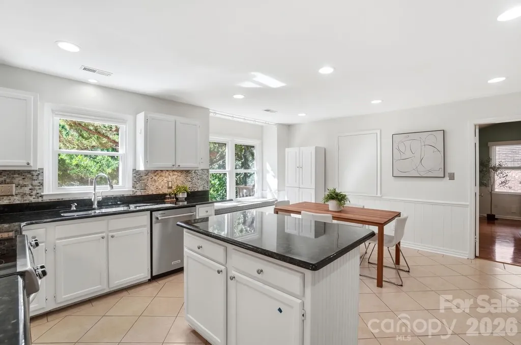 723 Walnut Point Drive Matthews NC 28105
