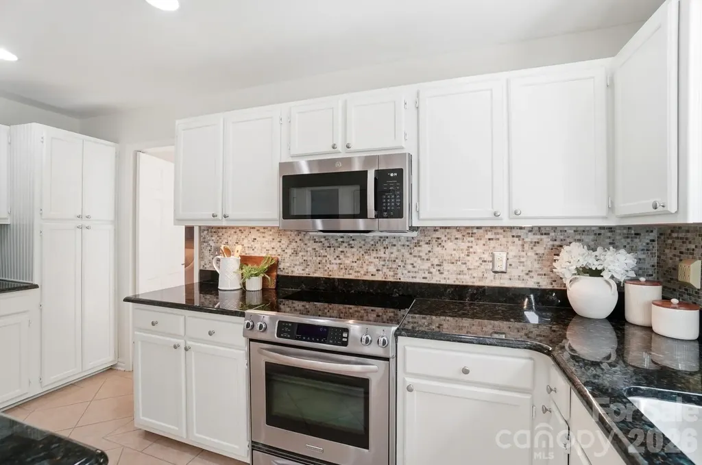 723 Walnut Point Drive Matthews NC 28105