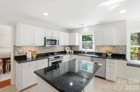 723 Walnut Point Drive Matthews NC 28105