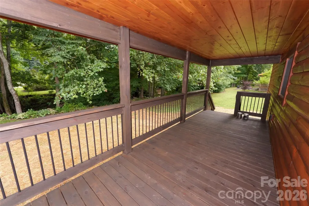 81 Breezy Creek Lane Maggie Valley NC 28751