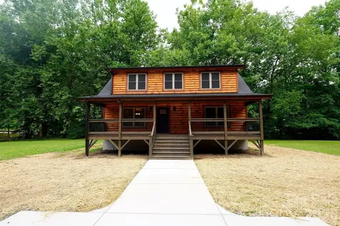 81 Breezy Creek Lane Maggie Valley NC 28751