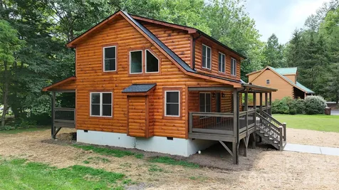 81 Breezy Creek Lane Maggie Valley NC 28751
