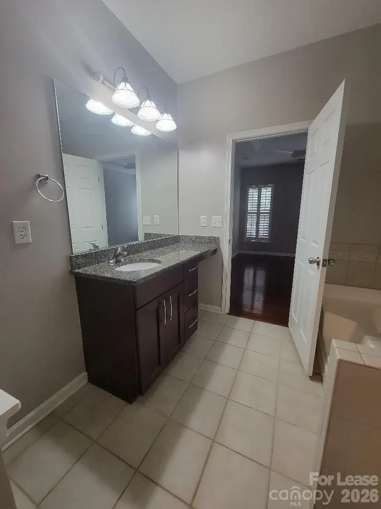 2339 Whitford Lane Charlotte NC 28210
