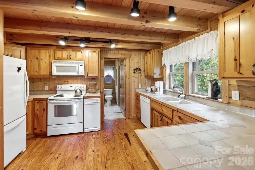 603 Laurel Lakes Parkway Lake Lure NC 28746