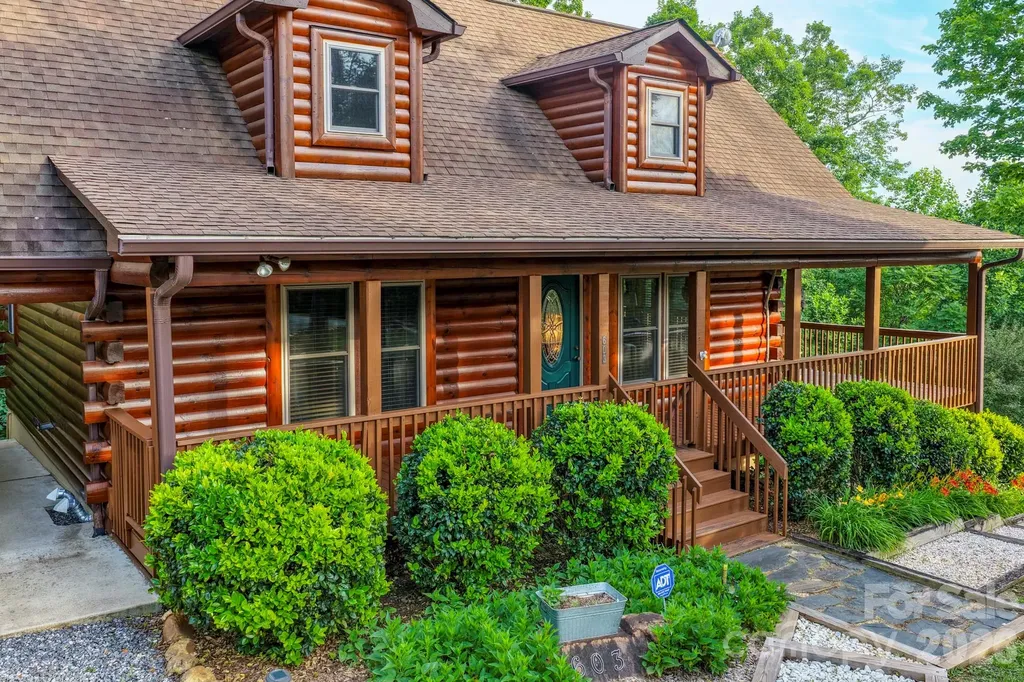 603 Laurel Lakes Parkway Lake Lure NC 28746