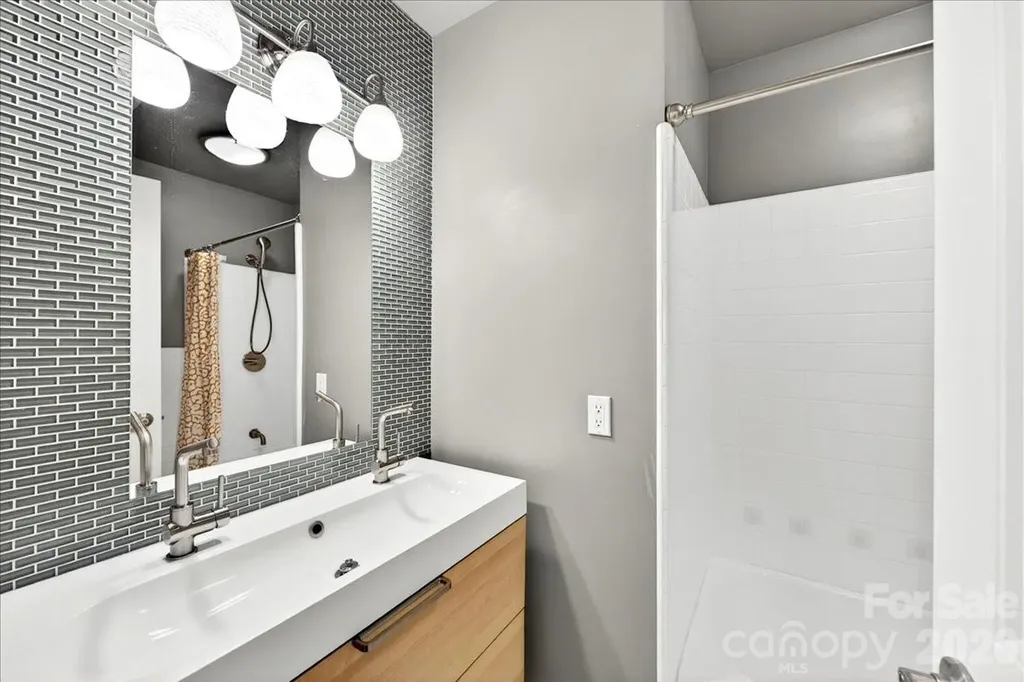 5451 Addison Drive Charlotte NC 28211