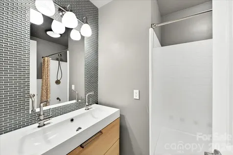 5451 Addison Drive Charlotte NC 28211