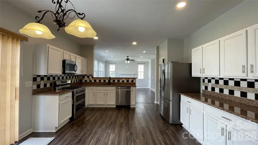17425 Westmill Lane Charlotte NC 28277