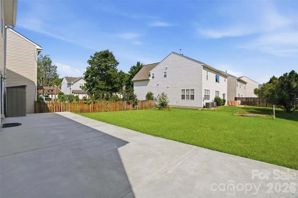 17425 Westmill Lane Charlotte NC 28277