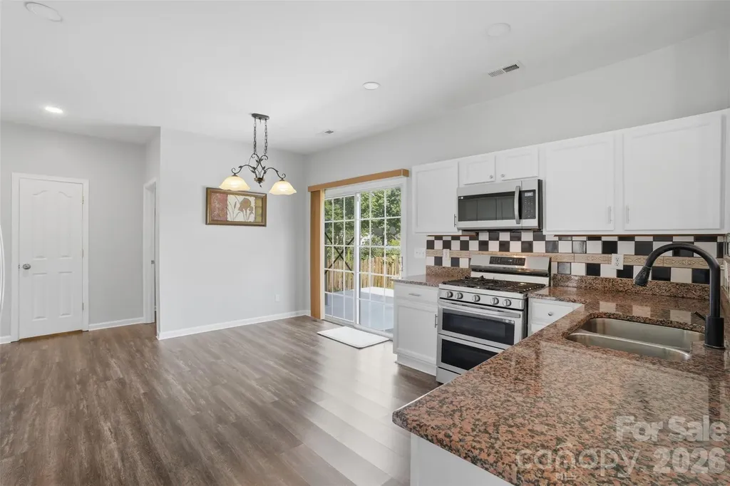 17425 Westmill Lane Charlotte NC 28277