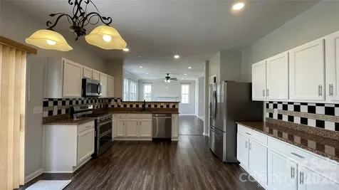17425 Westmill Lane Charlotte NC 28277