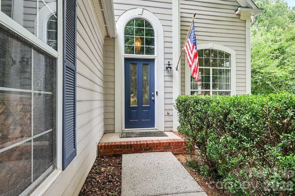 4710 Kirkgard Trail Charlotte NC 28269
