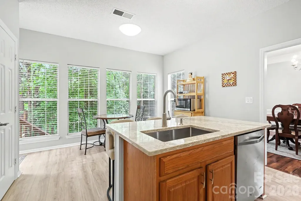 4710 Kirkgard Trail Charlotte NC 28269