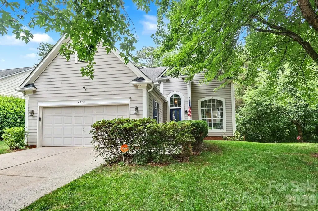4710 Kirkgard Trail Charlotte NC 28269