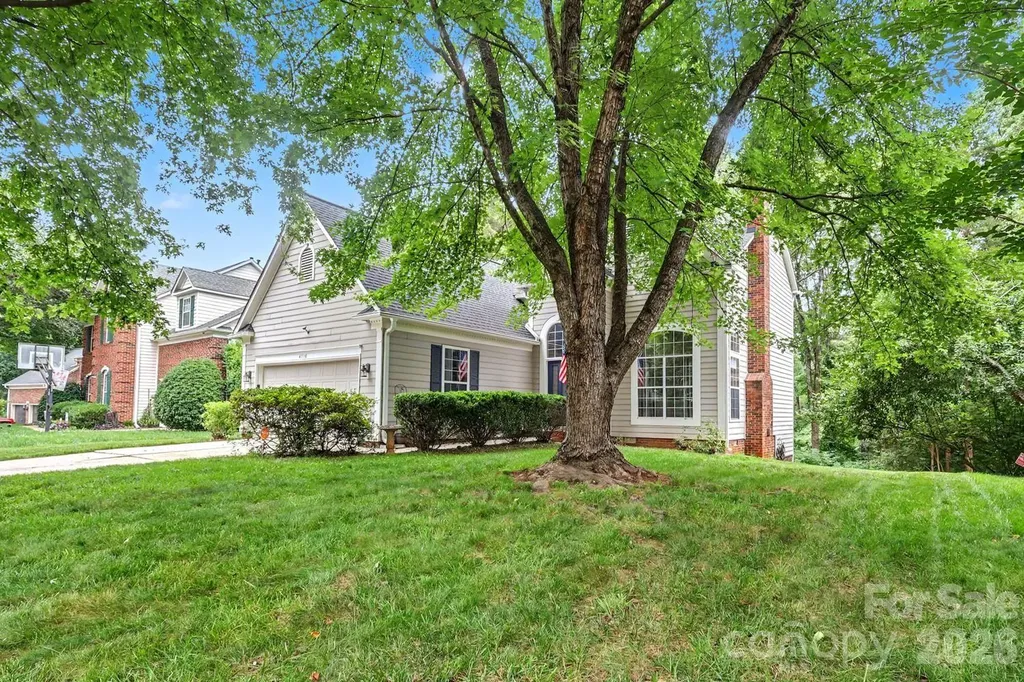4710 Kirkgard Trail Charlotte NC 28269
