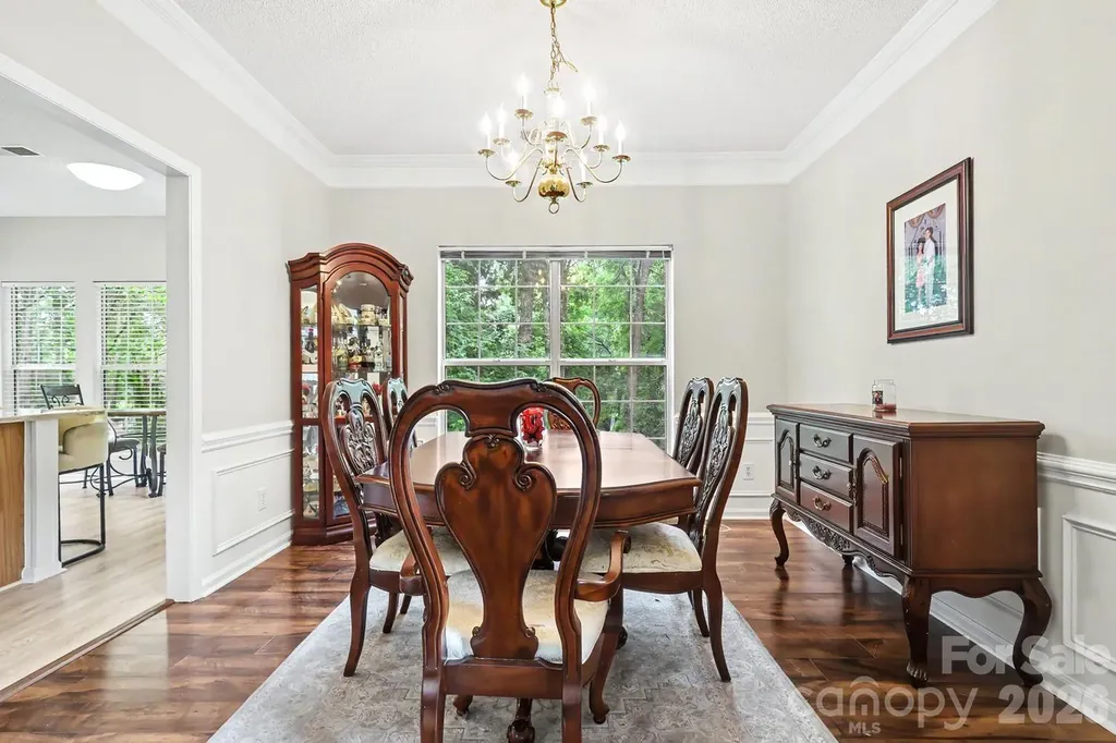 4710 Kirkgard Trail Charlotte NC 28269
