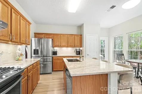 4710 Kirkgard Trail Charlotte NC 28269