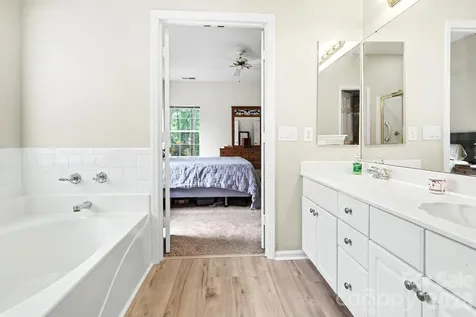 4710 Kirkgard Trail Charlotte NC 28269