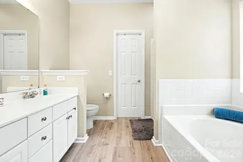 4710 Kirkgard Trail Charlotte NC 28269
