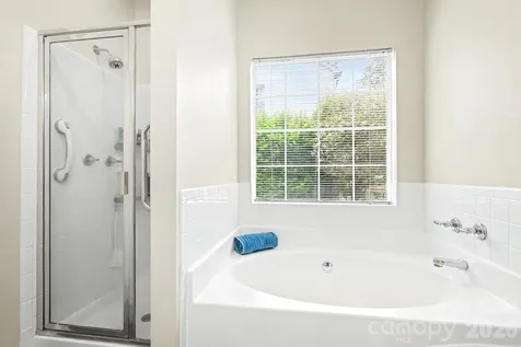 4710 Kirkgard Trail Charlotte NC 28269
