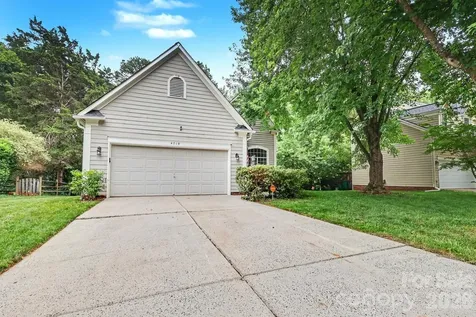 4710 Kirkgard Trail Charlotte NC 28269