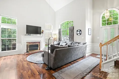 4710 Kirkgard Trail Charlotte NC 28269