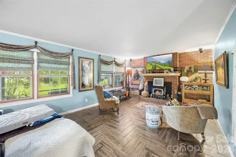 5139 E Dixon Boulevard Kings Mountain NC 28086