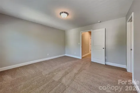 9410 Segundo Lane Charlotte NC 28278