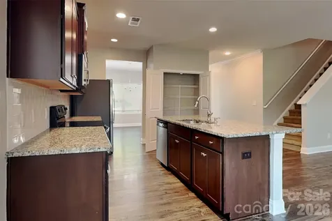 9410 Segundo Lane Charlotte NC 28278