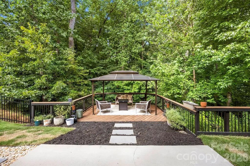 7116 Toxaway Lane Charlotte NC 28269
