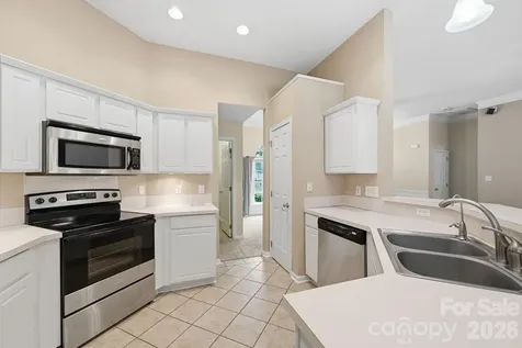 9421 Foggy Meadow Road Charlotte NC 28269