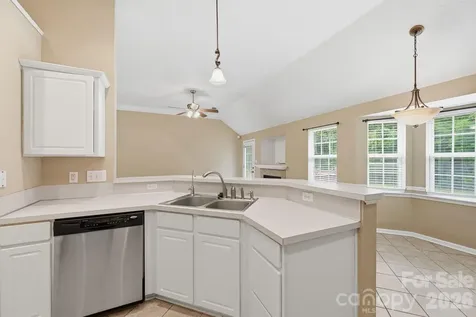 9421 Foggy Meadow Road Charlotte NC 28269