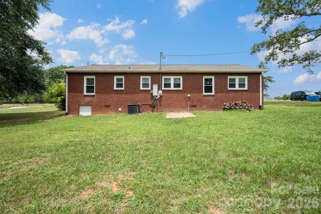 1674 Harris Henrietta Road Forest City NC 28043