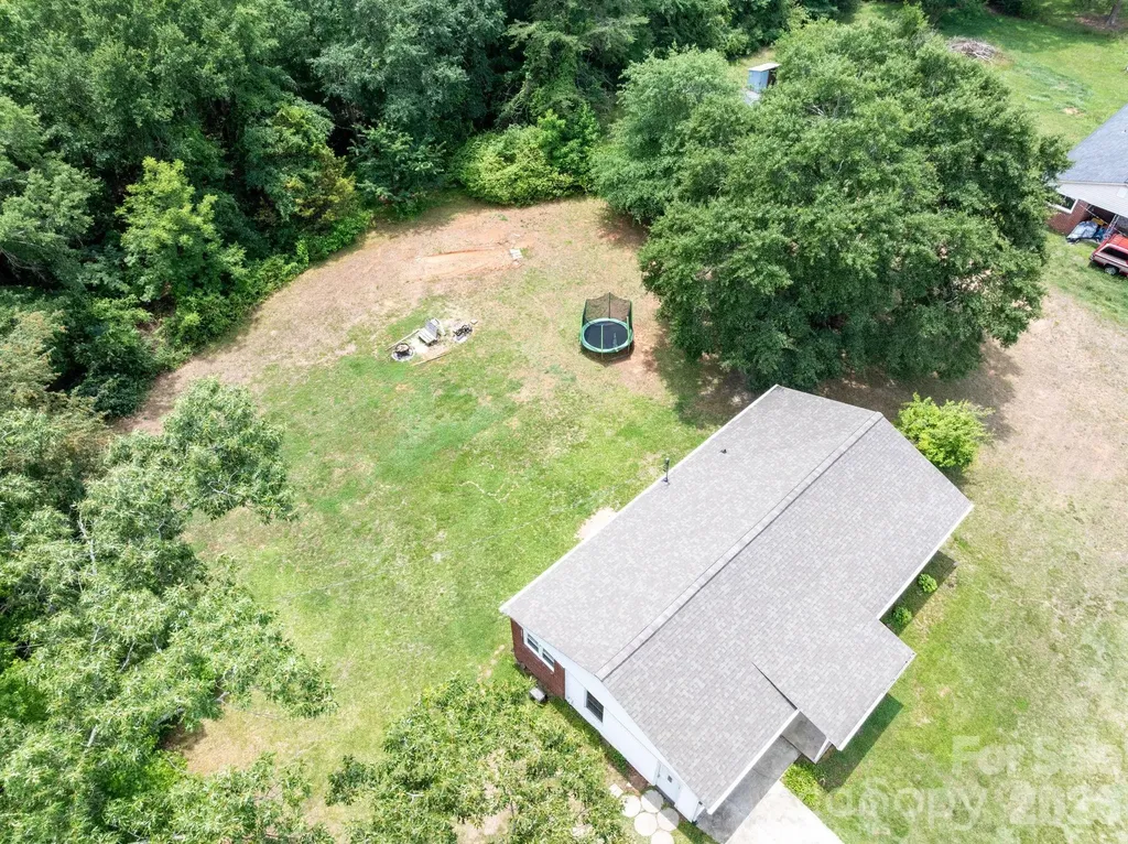1674 Harris Henrietta Road Forest City NC 28043